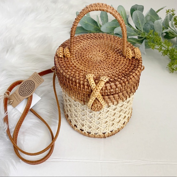 Hand Crafted Handbags - NWT Handcrafted Rattan Convertible Bucket Purse